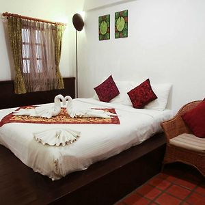 Standard Zimmer mit Kingsize-Bett